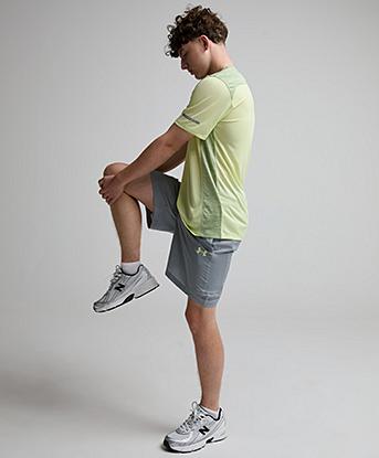 Under Armour Junior UA Tech Utility Woven Short in Steel / Fade Green