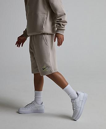 Nike Junior Athletics Short in Cream II