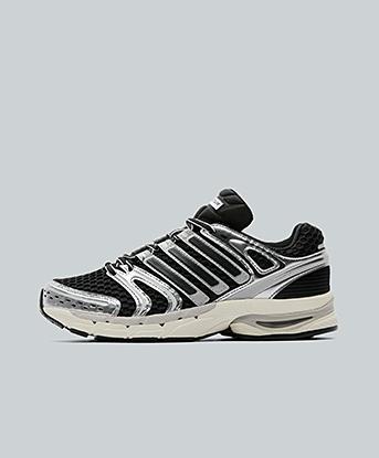 Core Black / Silver Metallic / Grey One