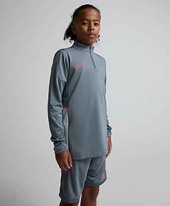 Smoke Grey / White / Hot Punch