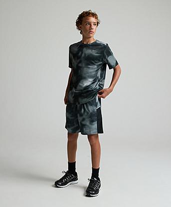 Nike Junior Miler Plus Short in Black / Black