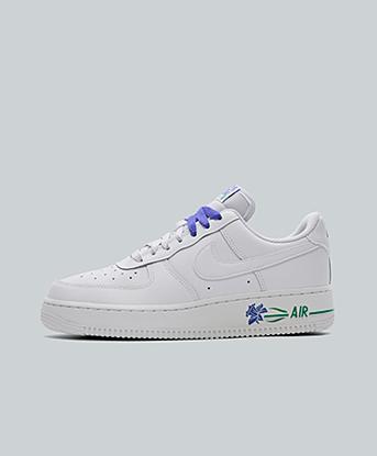 Nike Womens Air Force 1 Trainer  in White/ Violet / Green