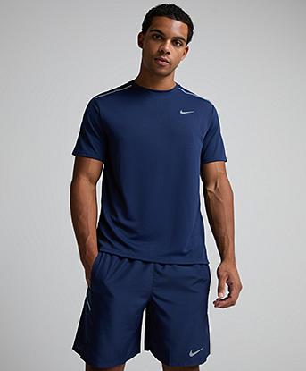 Nike Dri-FIT UV Miler Short Sleeved T-Shirt in Midnight Navy / Obsidian / Reflective Silver