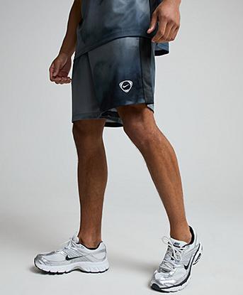 Nike Academy Plus GX AOP Short in Black / Smoke Grey