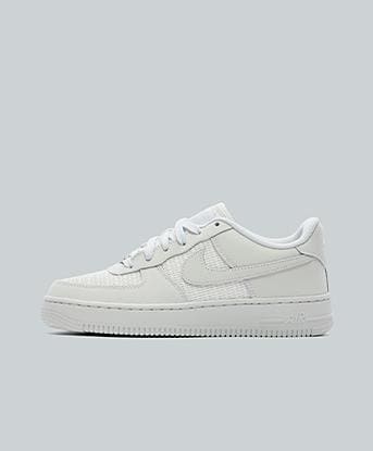 Nike Junior Air Force 1 LV8 2 Trainer in Off White / Summit White / Off White