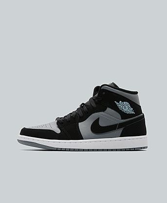 Jordan Jordan 1 Mid Trainer in Black / Cool Grey / Light Armoury Blue