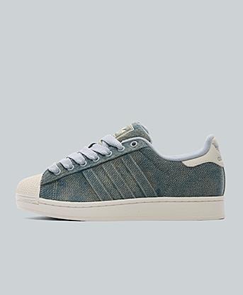 adidas Originals Superstar II Trainer in Denim Blue / Sail