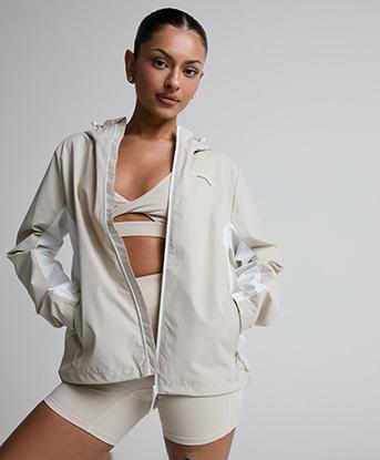 Monterrain Womens Balance Running Windbreaker in Moonlit Alloy / Chiffon White