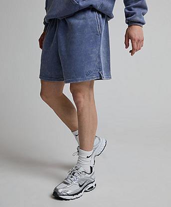 Nike Club Flow Wash Short in Diffused Blue