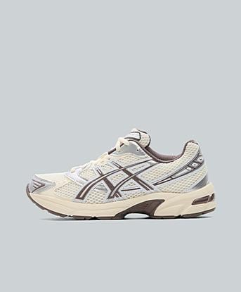 Asics Womens Gel-1130 Trainer in Cream / Cocoa Powder