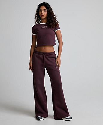 New Balance Womens Trackside Ringer T-Shirt in Cherry Leather