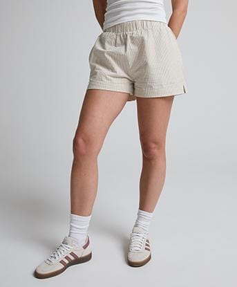 Forena Womens Jada Seersucker Short in Stone / Optic White