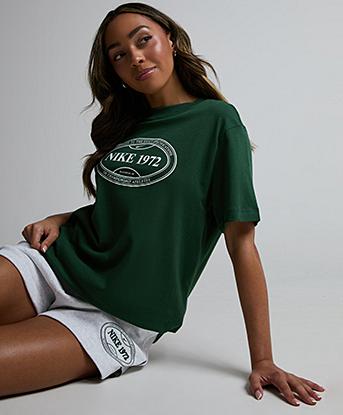 Nike Womens Trend Boxy Oversize T-Shirt in Fir