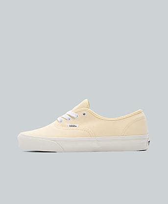Vans Womens Authentic Trainer in Almond Crisp
