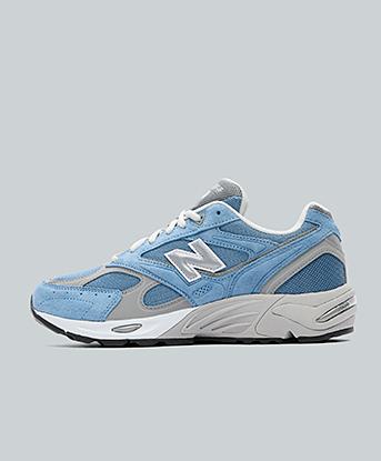 New Balance 880R Trainer in Heron Blue / Slate Grey / White