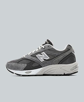 Slate Grey / Magnet / White