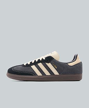 Carbon Black / Warm Vanilla / Gum
