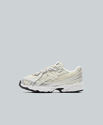 New Balance Nursery 740 Trainer in Turtledove / Linen