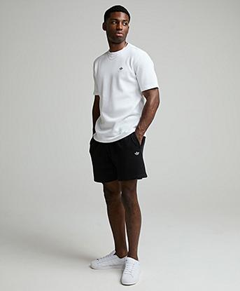 adidas Originals Essential Waffle Trefoil T-Shirt in White