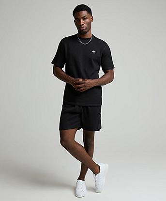 adidas Originals Essential Waffle Trefoil T-Shirt in Black / White