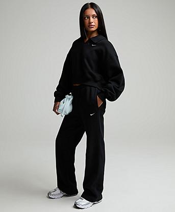 Nike Womens Studio Fleece Open Hem Pant in Black / Black