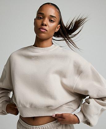Nike Womens Studio Fleece Crop Crew Sweatshirt in Cream II / Sail