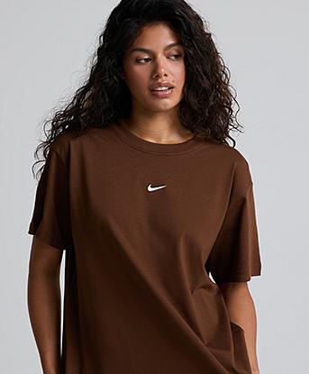 Nike Womens Classic Short Sleeve T-Shirt in Cacao Wow
