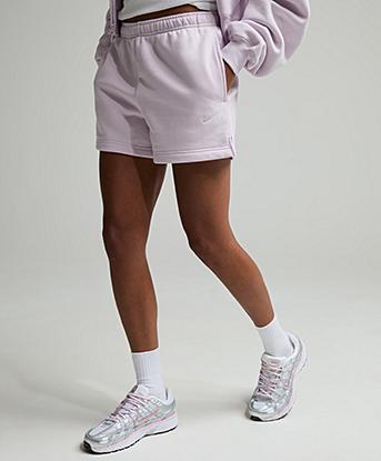 Bleached Lilac / Sail
