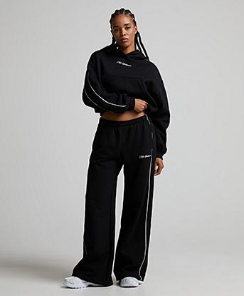 Black / Sail / Black
