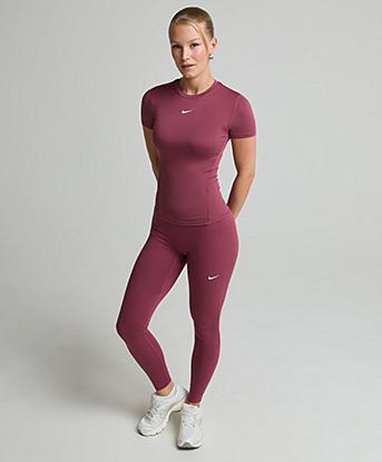 Nike Womens One Fitted Dri-FIT Fitted Short Sleeve T-Shirt in Pink Smoke / White