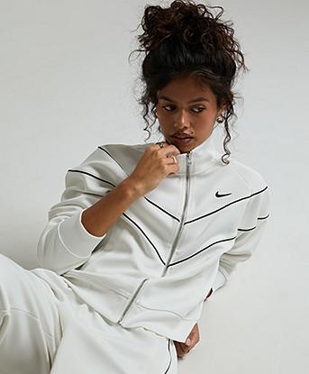 Nike Womens Windrunner Poly Knit Funnel Neck Jacket in Sail / Black