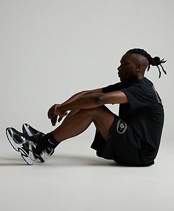 Nike Country Club Short in Black