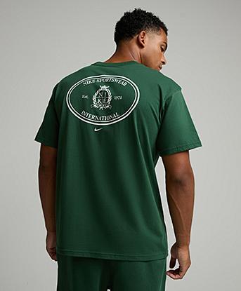 Nike Country Club LSE T-Shirt in Fir / White
