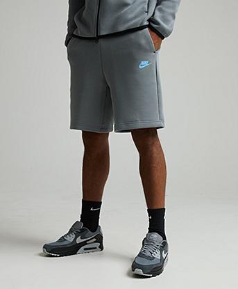 Nike Tech Fleece Short in Smoke Grey / Football Blue