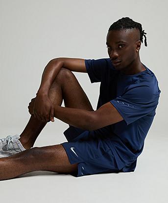 Nike Dri-FIT Stride 7 Inch Briefs-Lined Running Short in Midnight Navy / Reflective Silver