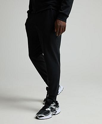 Nike Primary NanoKnit Dri-FIT UV Protection Jogger in Black
