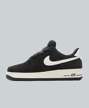 Black / Sail