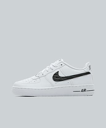 Nike Junior Air Force 1 Low Trainer in White / Black / Anthracite