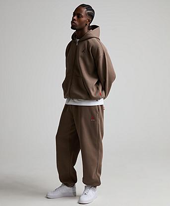 Jordan Brooklyn Street Fleece Jogger in Palomino / University Red