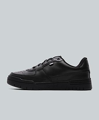 Kickers Klapton Lo Leather Trainer in Black / Black