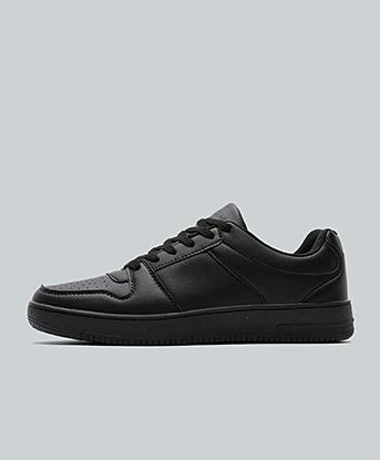 Metissier Remae Trainer in Black / Black