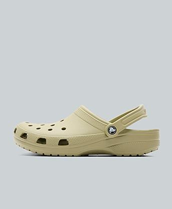 Crocs Classic Clog in Tac