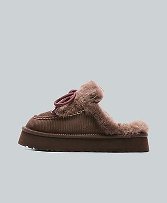 UGG Womens Disquette Heritage Charm Slipper in Burnt Cedar