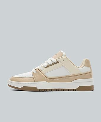 Off White / Mistwood