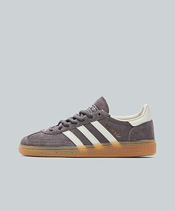 adidas Originals Womens Handball Spezial Trainer in Grey Strata / Off White / Gum 4
