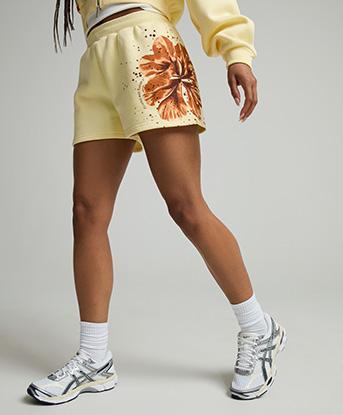 Forena Womens Flourish Fleece Short in Butter Cream