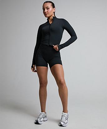 Myprotein Womens Tempo Short in Black
