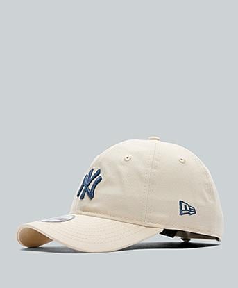 New Era Junior NY Yankees 9TWENTY League Essential Cap  in Beige / Blue