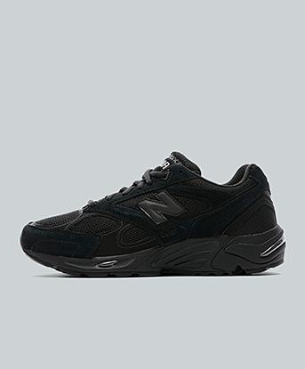 Black / Black / Black