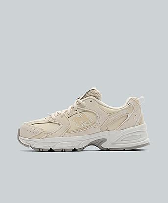 New Balance Junior 530 Trainer in Linen / Sea Salt